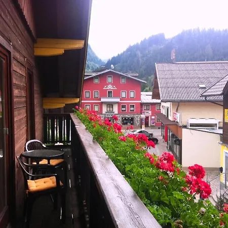 Guest house Rauchkuchl 3*
