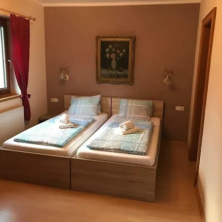Rauchkuchl Guest house 3*